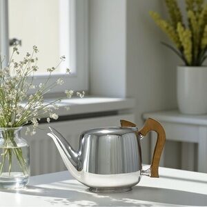 Vintage 60’s Picquot Ware 2 Pint Magnailium Alloy Metal Teapot with Hinged Lid